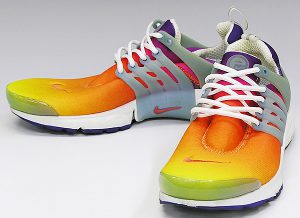 ナイキ　エアプレスト　レインボー