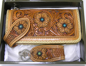 KC’S  モンタナアルチザンEX