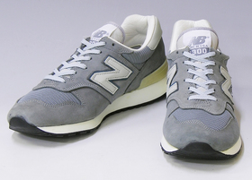 ニューバランス M1300J