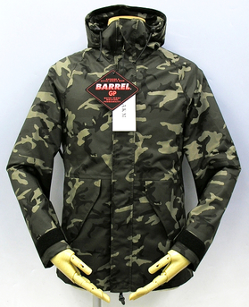 AKM マウンテンパーカ