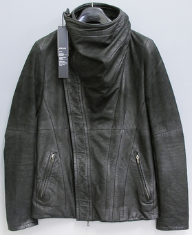 ユリウス カウルネックレザーブルゾン