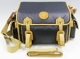 ハンティングワールド(HUNTING WORLD)  バチュー多機能カメラバッグ