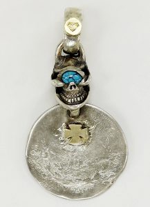 ストップライト（STOP LIGHT） K18付 ターコイズスカル メタル