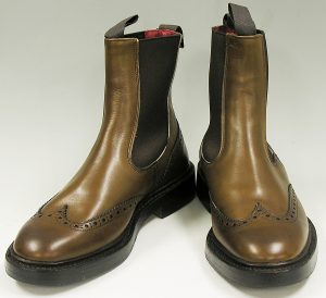 ウノピゥウノウグァーレトレ×トリッカーズ (1piu1uguale3×Tricker’s) サイドゴアチェルシーブーツ