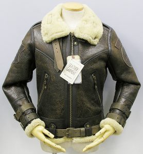 アヴィレックス(AVIREX) ベルテッド ムートン ジャケット(BELTED MOUTON JKT)