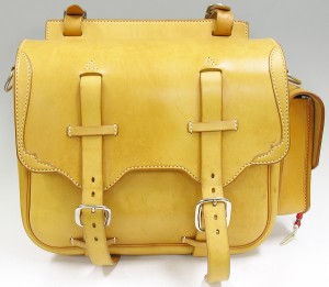 ビーズ屋公ちゃん サドルレザーサイドバッグ